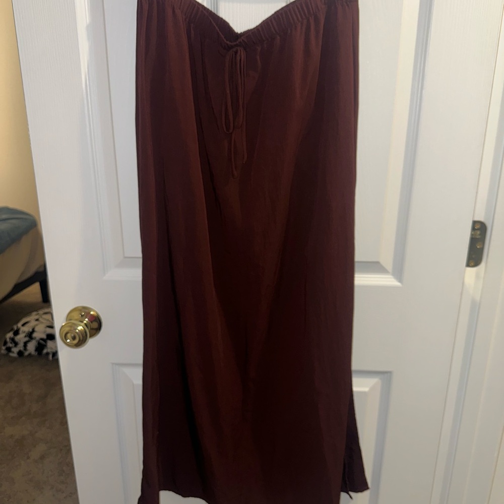 LOFT Women's Maxi Skirt in Rich Burgundy